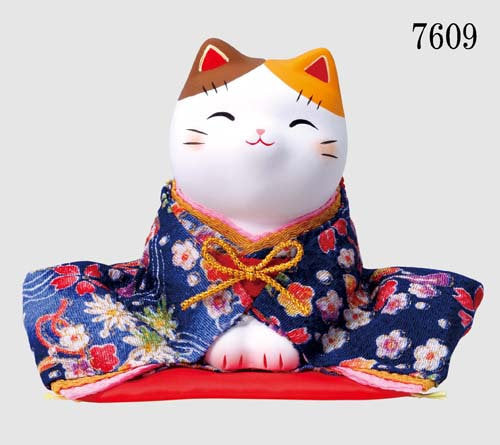 From Japan Beckoning Waving Lucky Cat for Good Luck Maneki Neko 7609